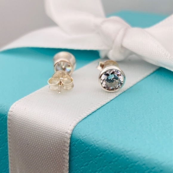 Cubic Zirconia CZ  stud earrings 1/4 carat twt sterling 925 NWOT - Picture 3 of 3